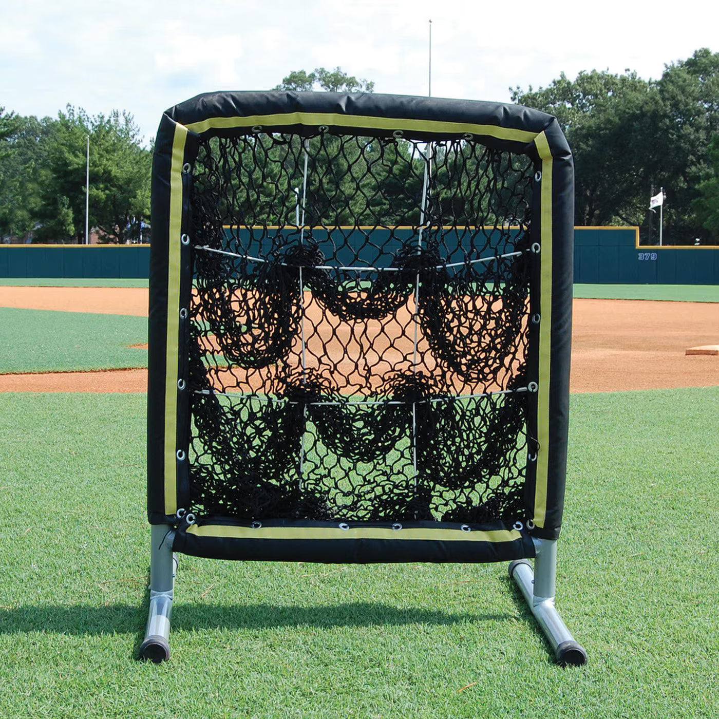 9-Hole Pitching Target - Black Only