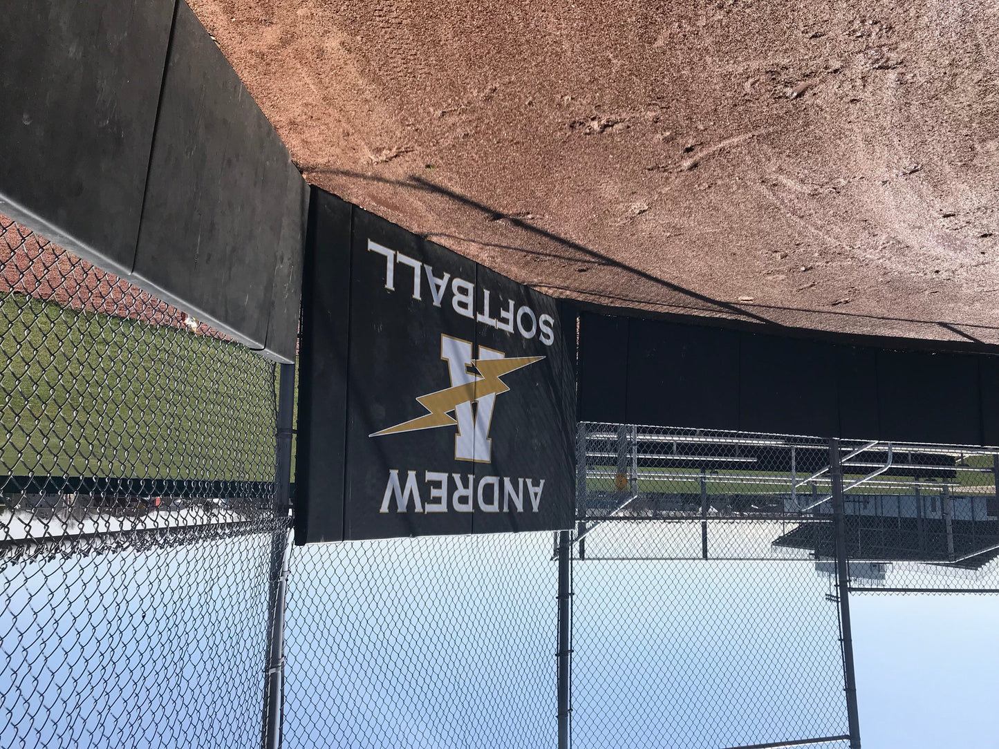 Field Wall Pad